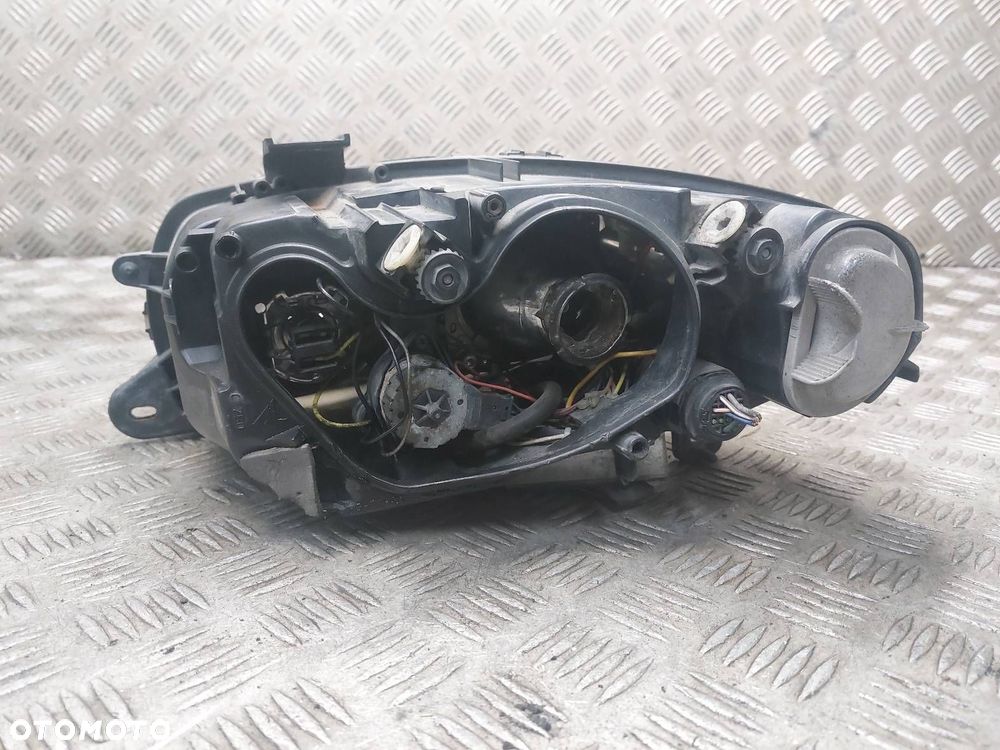 LAMPA PRAWY PRZÓD ALFA ROMEO GT I XENON 60681585 - 4