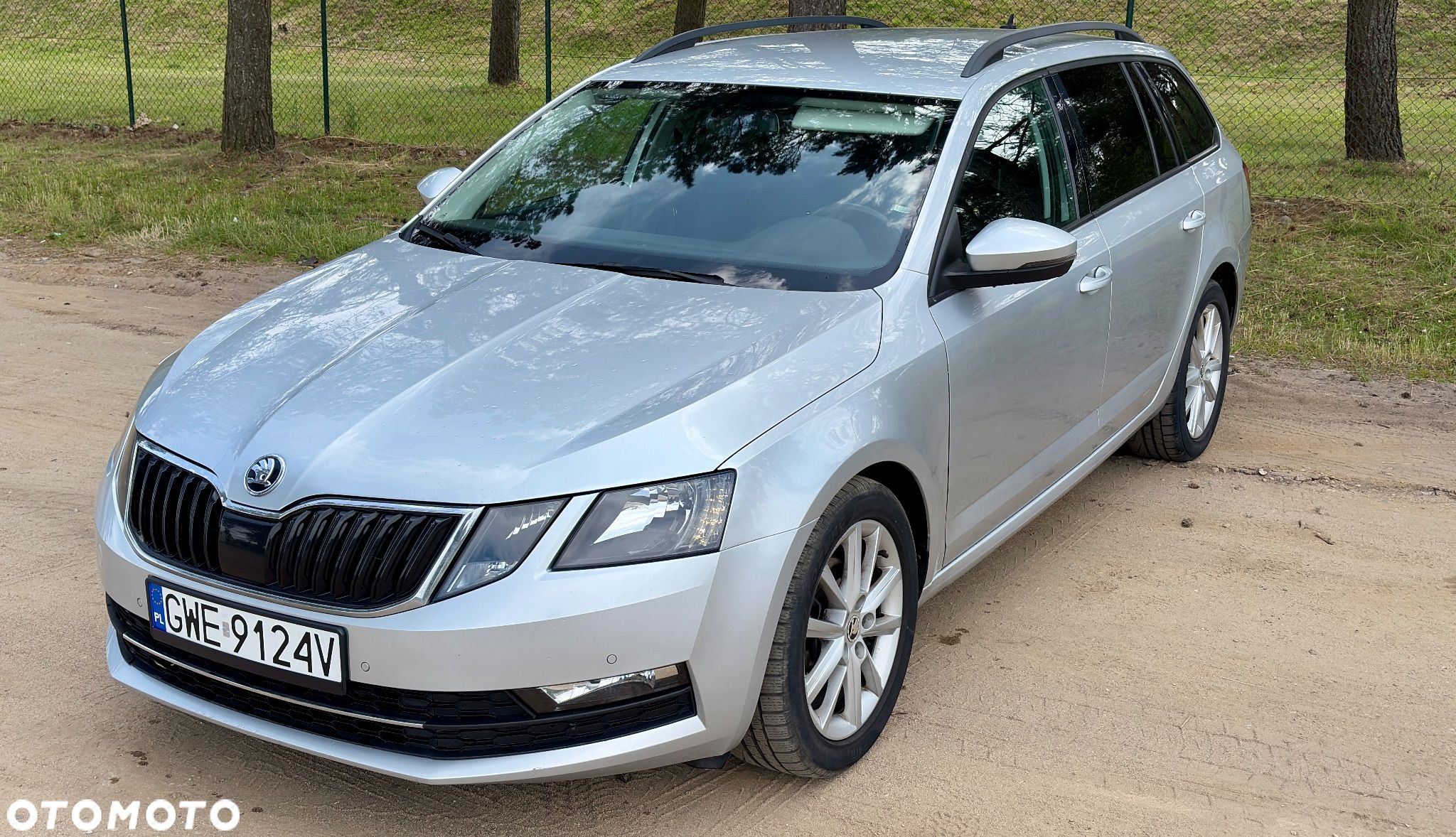 Skoda Octavia 2.0 TDI Ambition DSG - 1