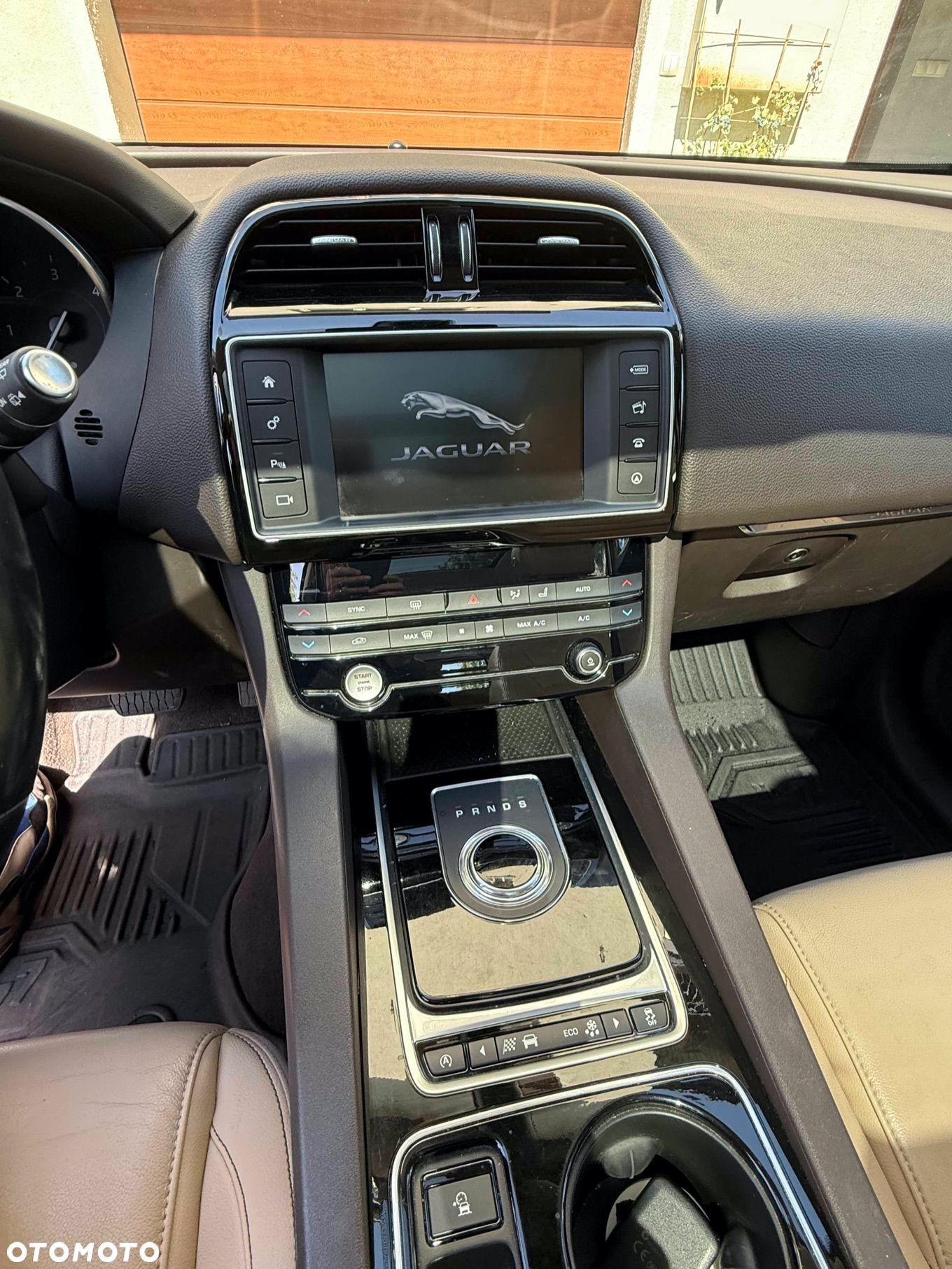 Jaguar F-Pace 2.0 i4D AWD Prestige - 6