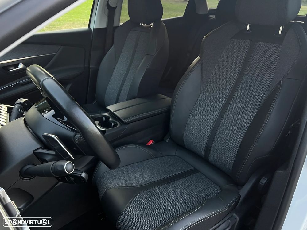 Peugeot 3008 1.6 Hybrid Allure Pack e-EAT8 - 21