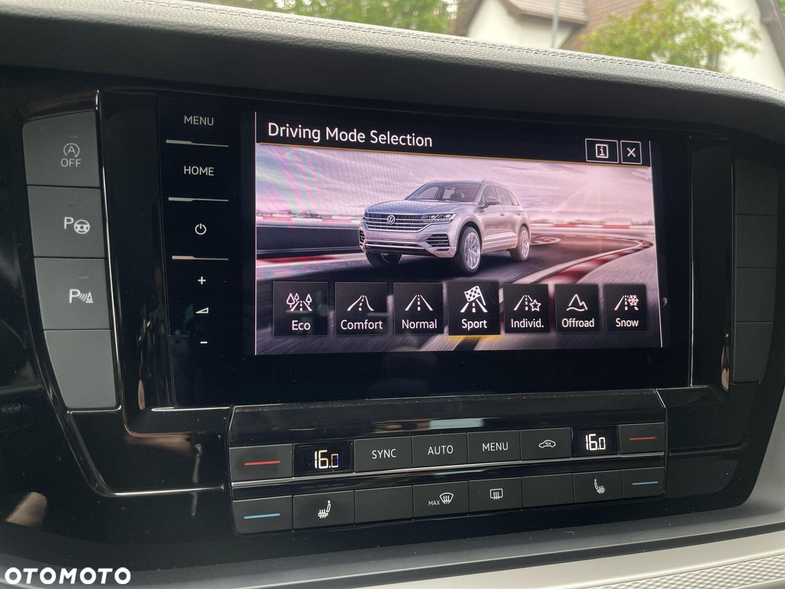 Volkswagen Touareg - 34