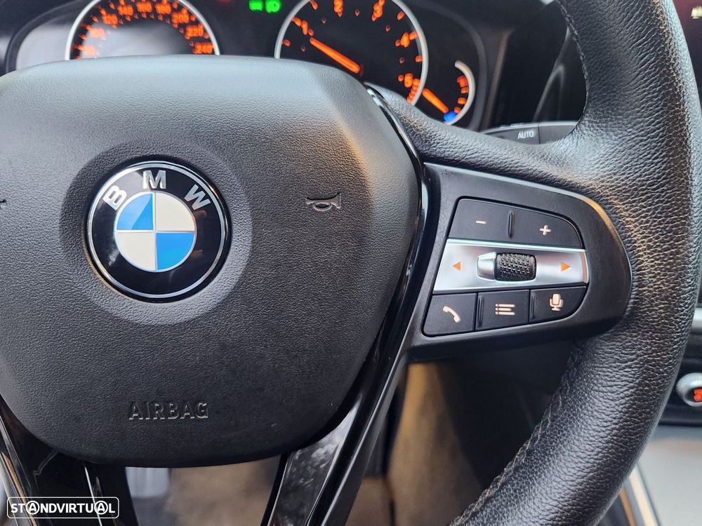 BMW 318 d Touring - 18