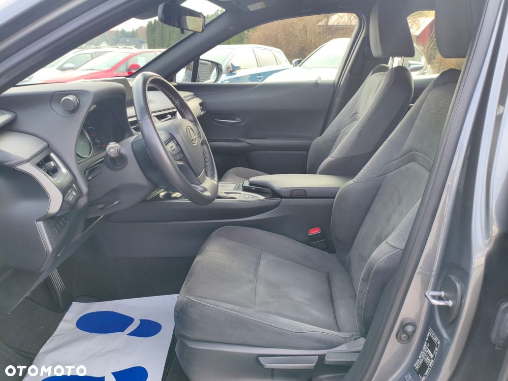 Lexus UX 250h GPF Business AWD - 12