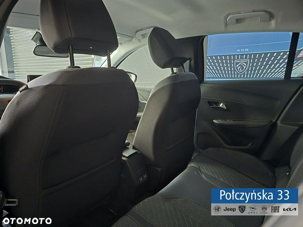 Peugeot 208 - 17