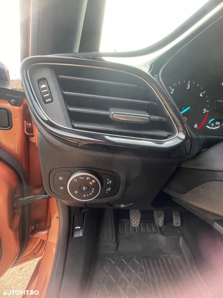 Ford Fiesta - 17