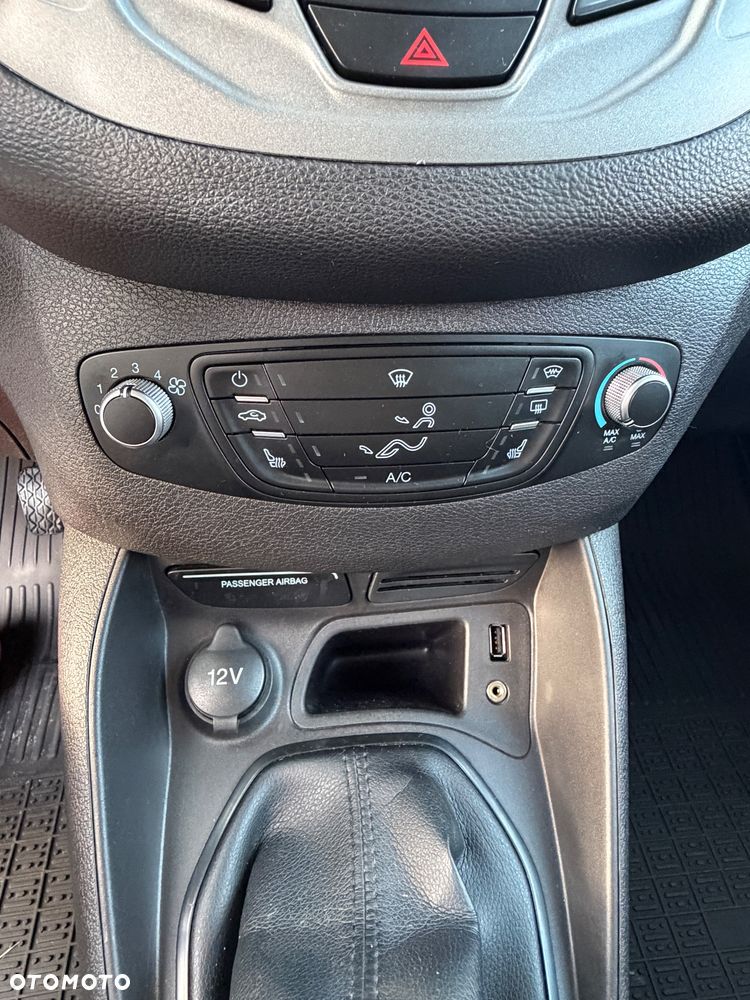 Ford transit courier - 14