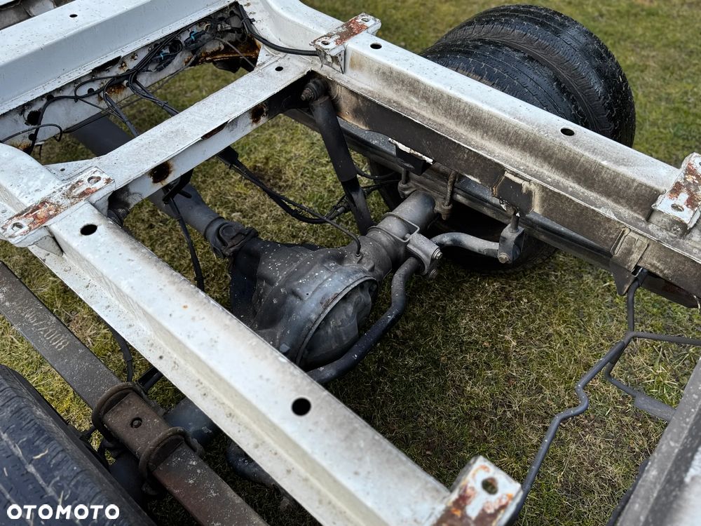 Mercedes-Benz Sprinter 906 516 - 9