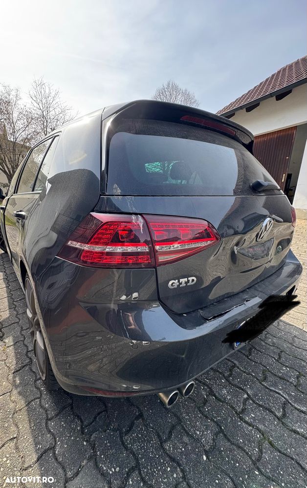 Volkswagen Golf 2.0 TDI DPF BMT DSG GTD - 8