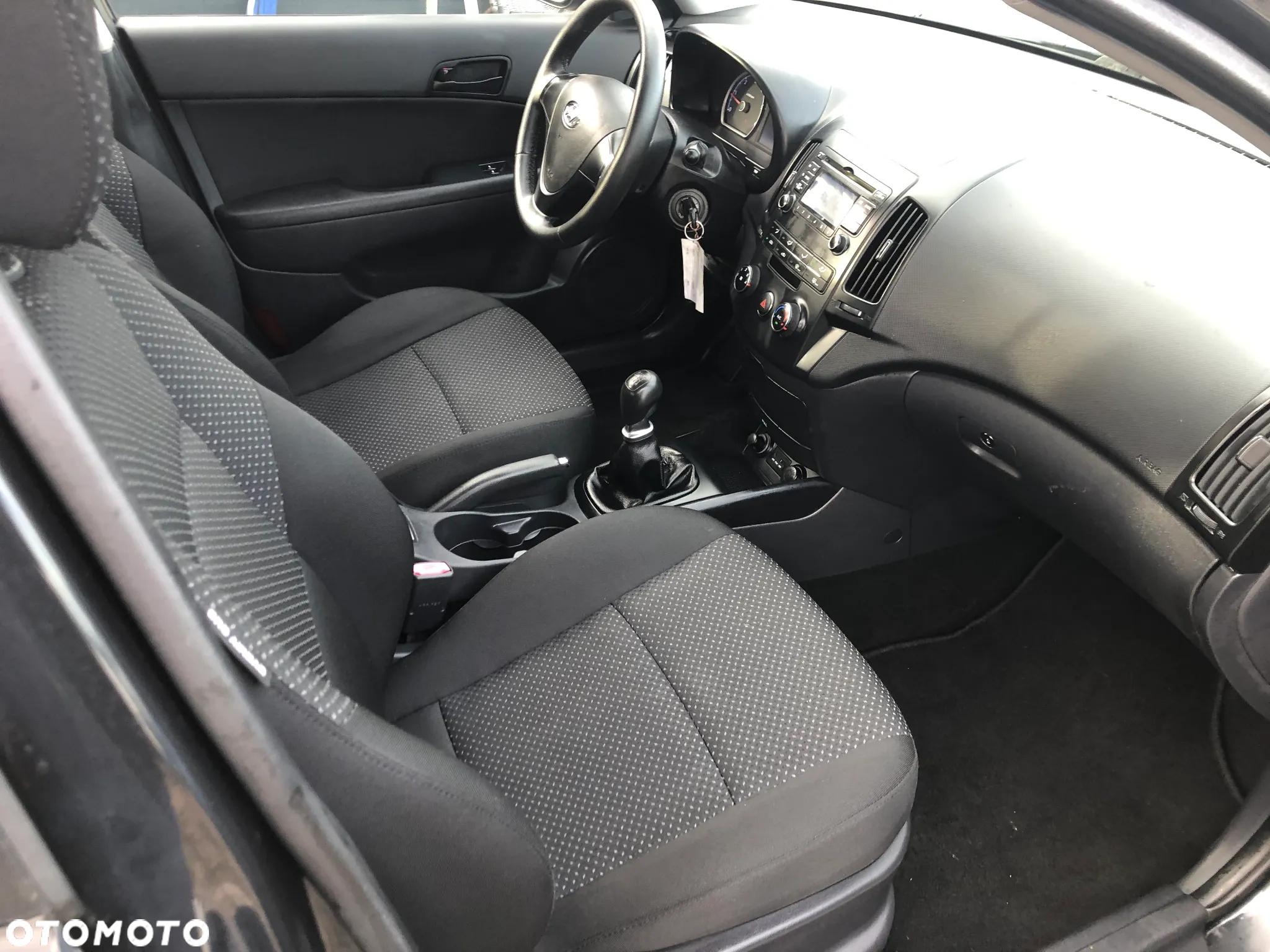 Hyundai i30 1.6 CRDi Classic + - 9