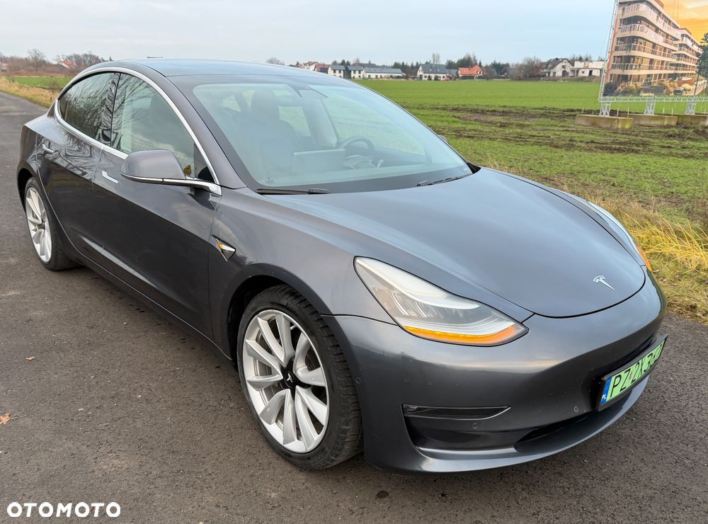 Tesla Model 3 - 11