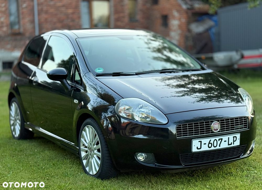 Fiat Grande Punto - 13
