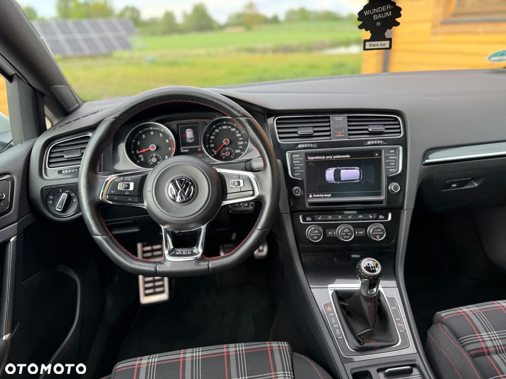 Volkswagen Golf GTI BlueMotion Technology - 14