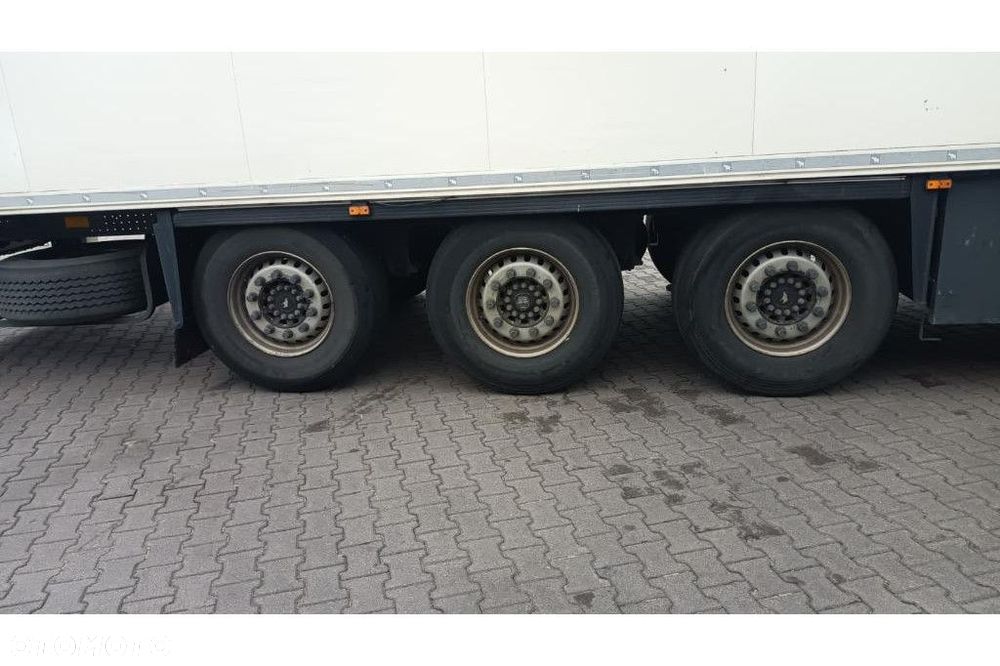 Schmitz Cargobull Trailer Reefer Meat Rail Straight - 14