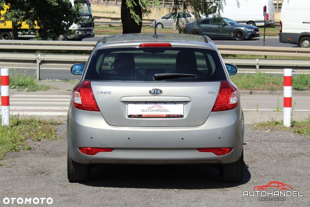 Kia Ceed - 5