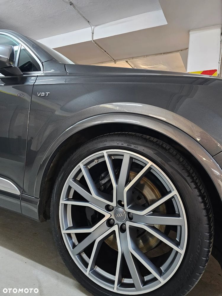 Audi SQ7 - 12