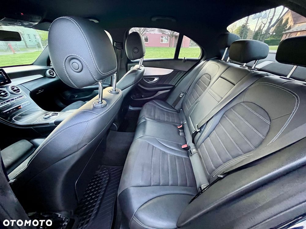 Mercedes-Benz Klasa C 160 9G-TRONIC AMG Line - 21