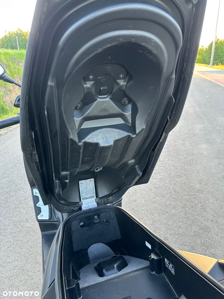 Yamaha X-max - 29