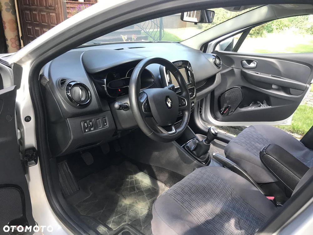Renault Clio - 16