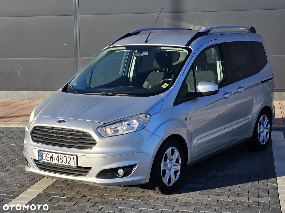 Ford Tourneo Courier - 2
