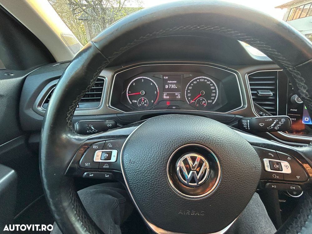 Volkswagen T-Roc - 13