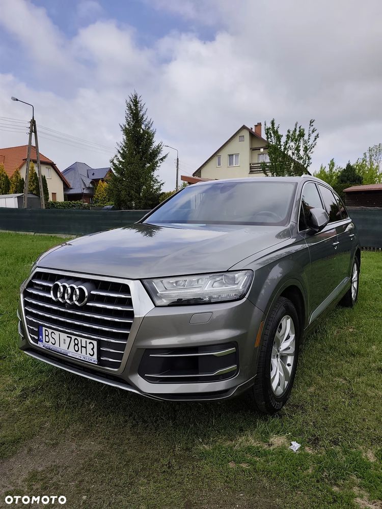 Audi Q7 - 1