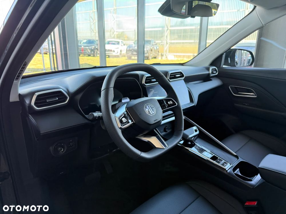MG ZS Hybrid+ - 16