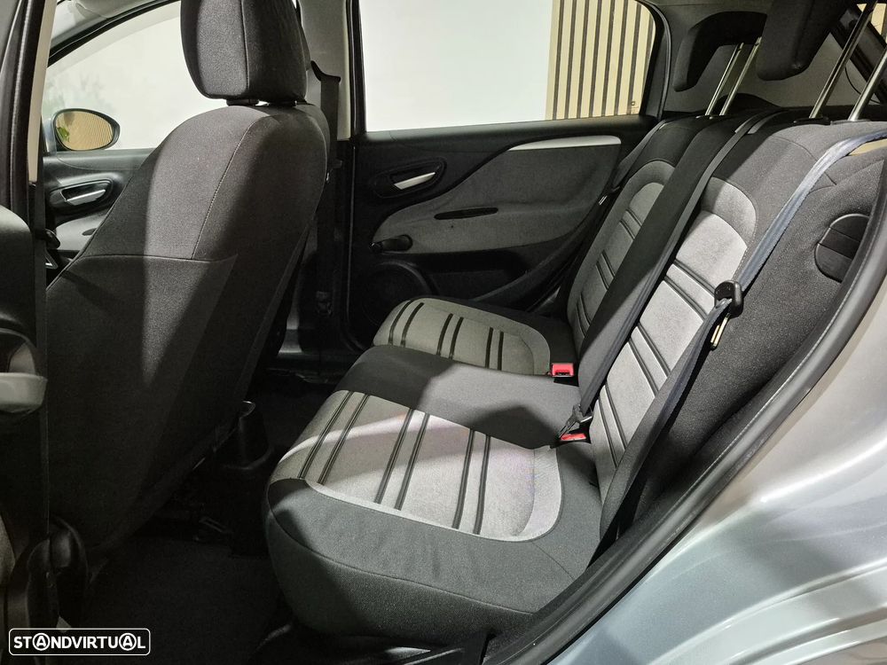 Fiat Punto Evo 1.4 Dynamic - 21