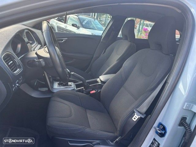 Volvo V40 D2 - 13