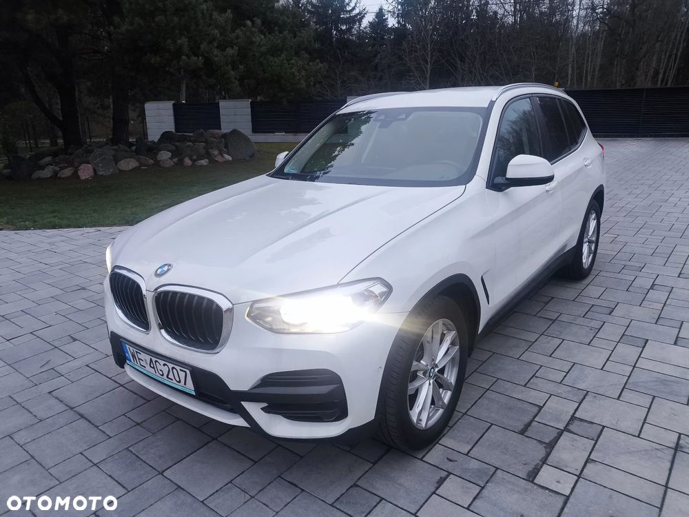 BMW X3 xDrive20i Advantage - 1
