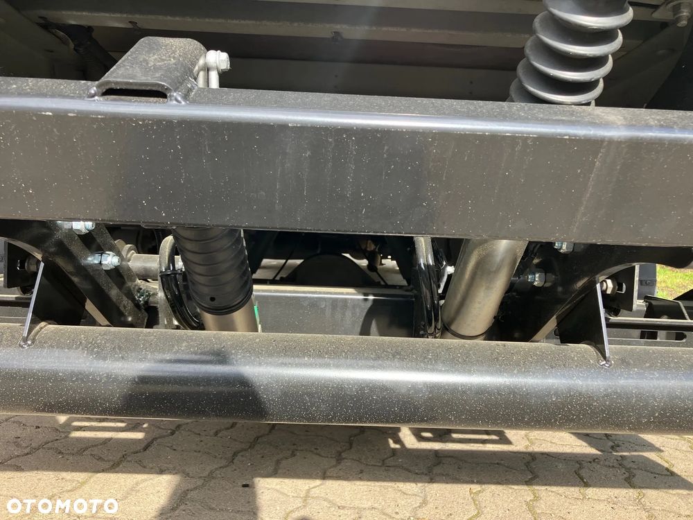 Iveco Daily 3.0 35C16 winda kontener - 11