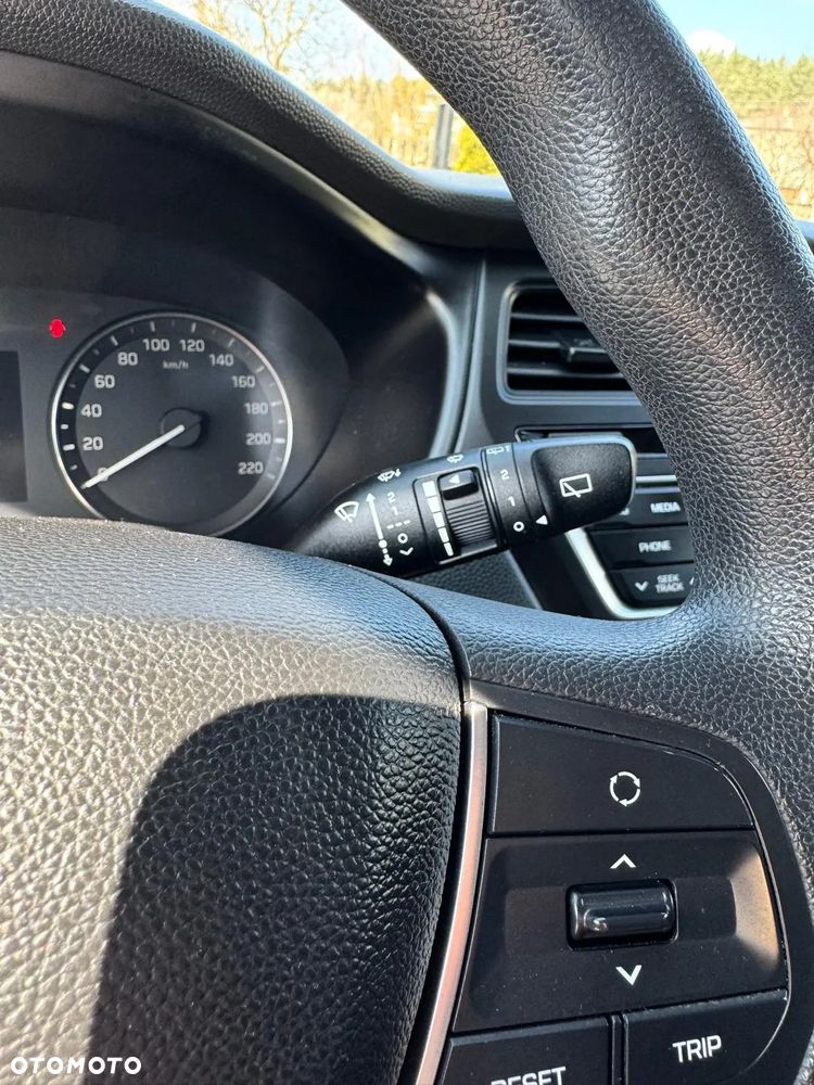 Hyundai i20 blue 1.2 Classic - 25