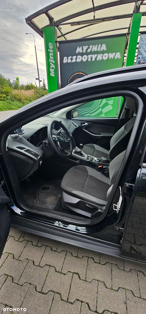 Ford Focus - 25