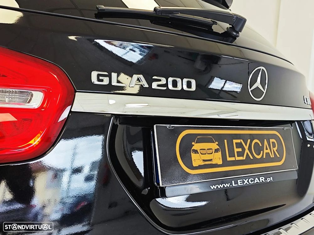 Mercedes-Benz GLA 200 d 4Matic 7G-DCT Urban - 20