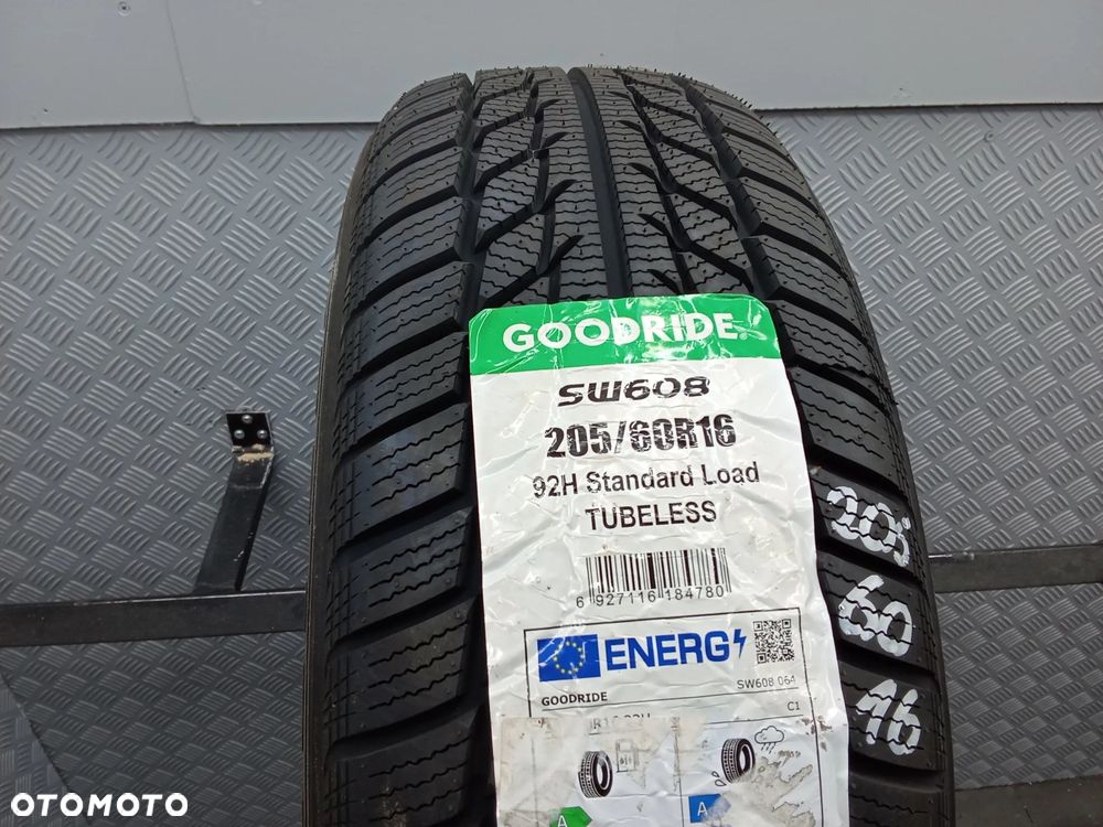 1x Goodride Sw 608 Snowmaster 205/60/16 92H nr.640 - 2