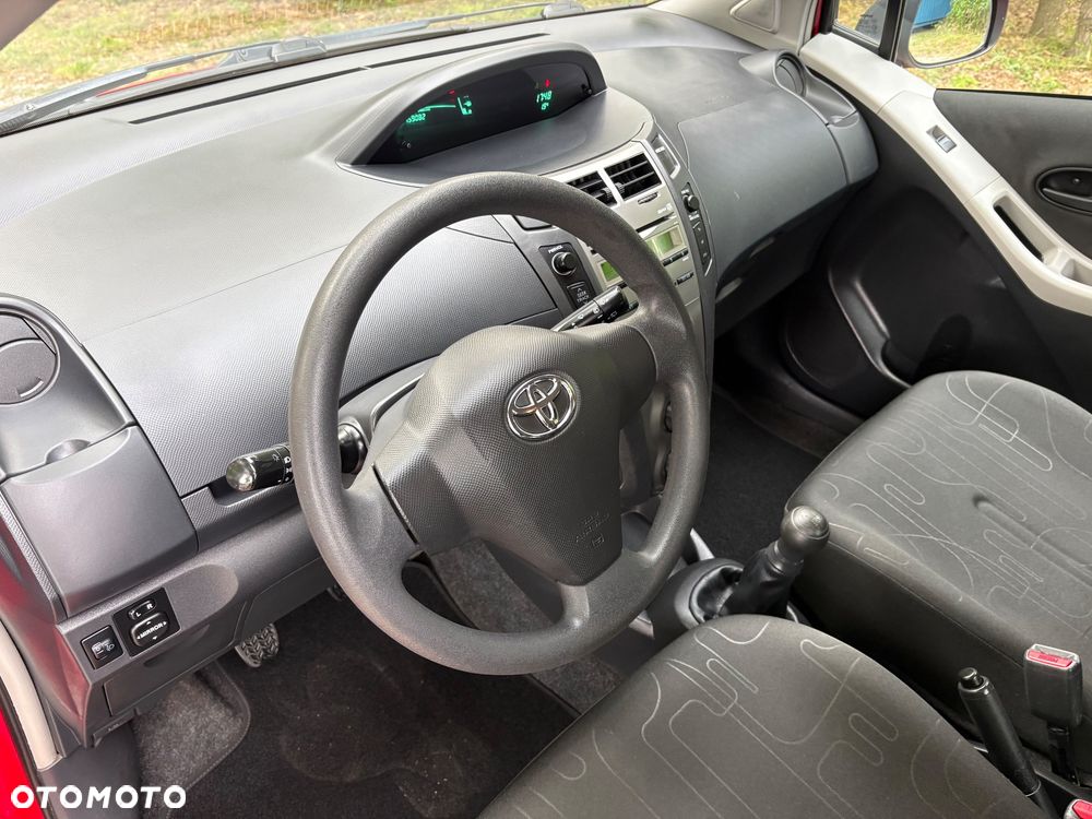 Toyota Yaris 1.0 VVT-i - 22