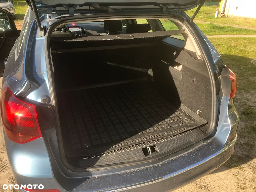 Opel Astra IV 1.6 CDTI Cosmo - 11