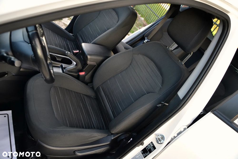 Hyundai ix35 1.6 2WD Fifa World Cup Edition - 18