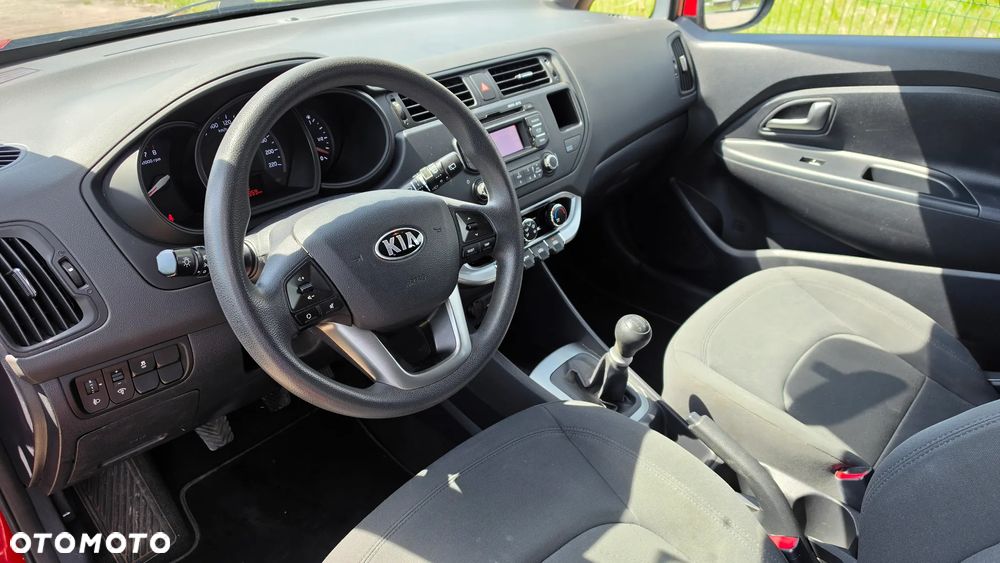 Kia Rio 1.2 Dream Team Edition - 10