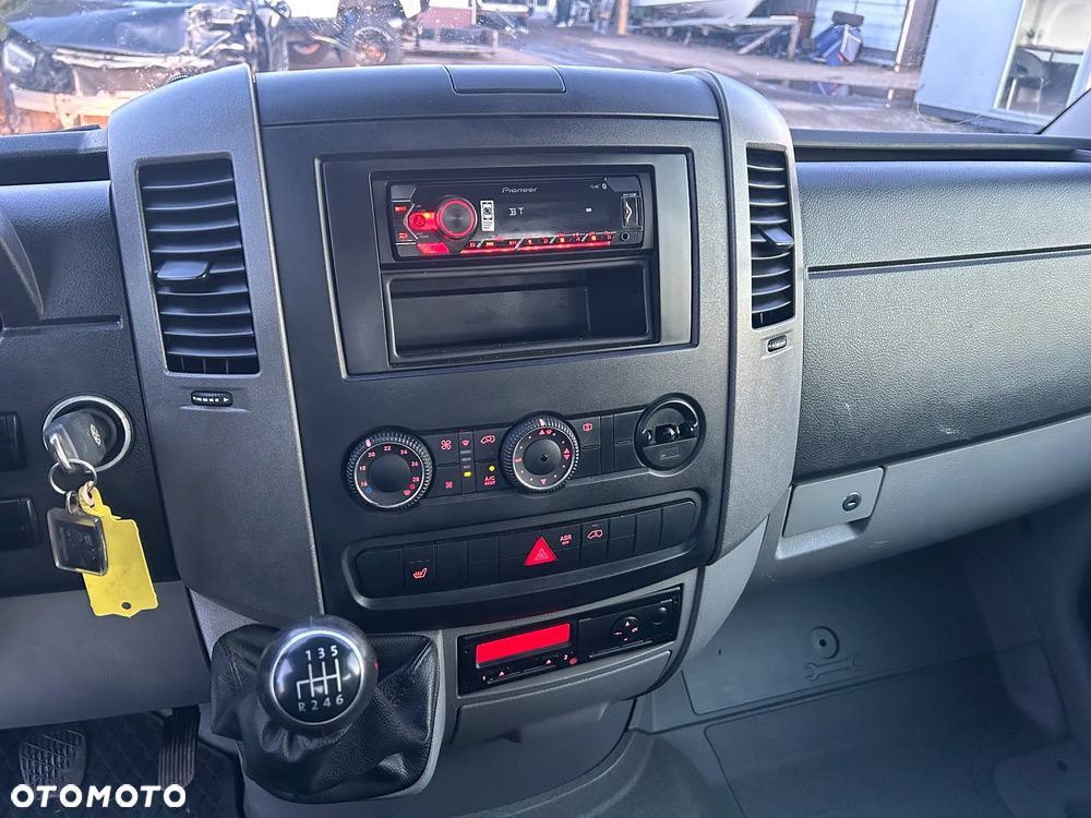 Volkswagen Crafter - 17