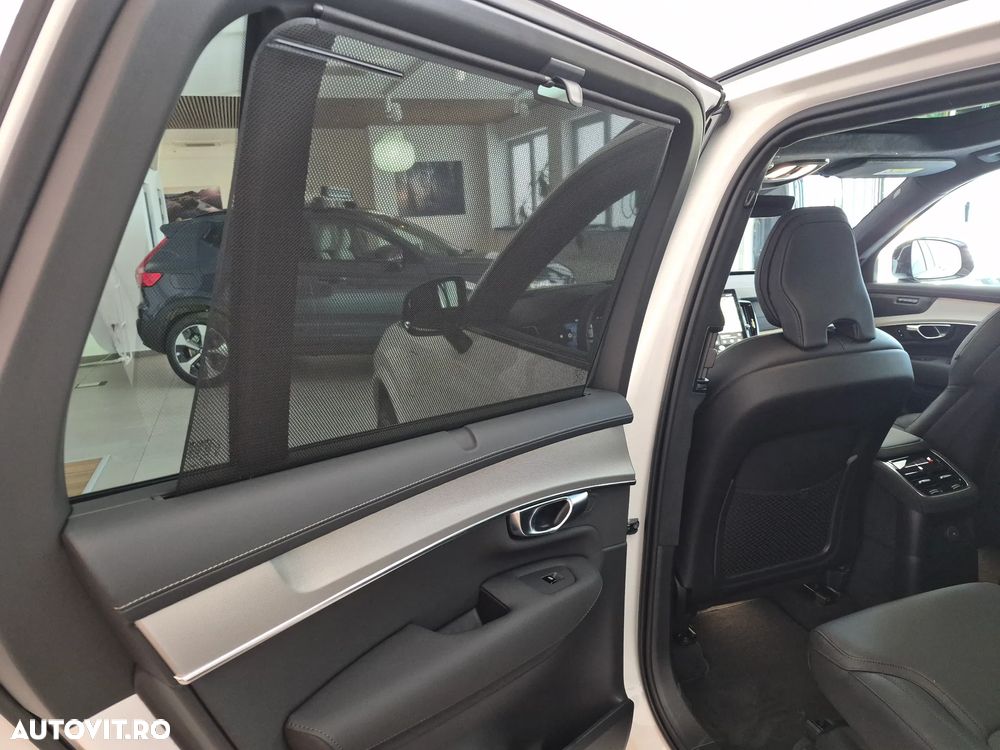 Volvo XC 90 T8 AWD PHEV Ultra Black Edition - 32