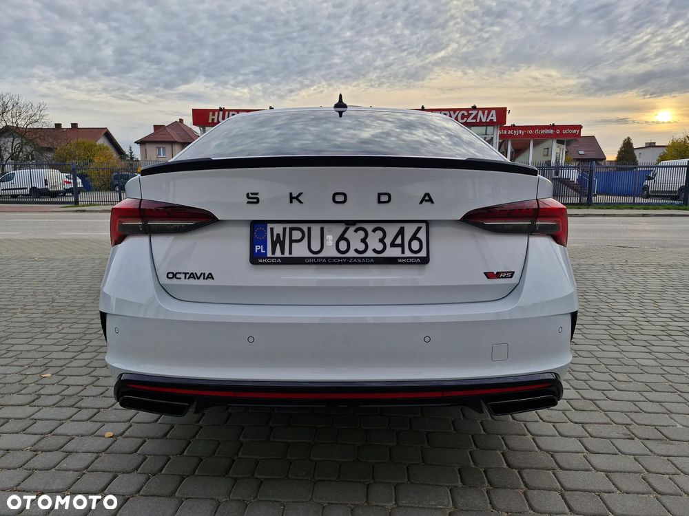 Skoda Octavia 2.0 TSI RS DSG - 9