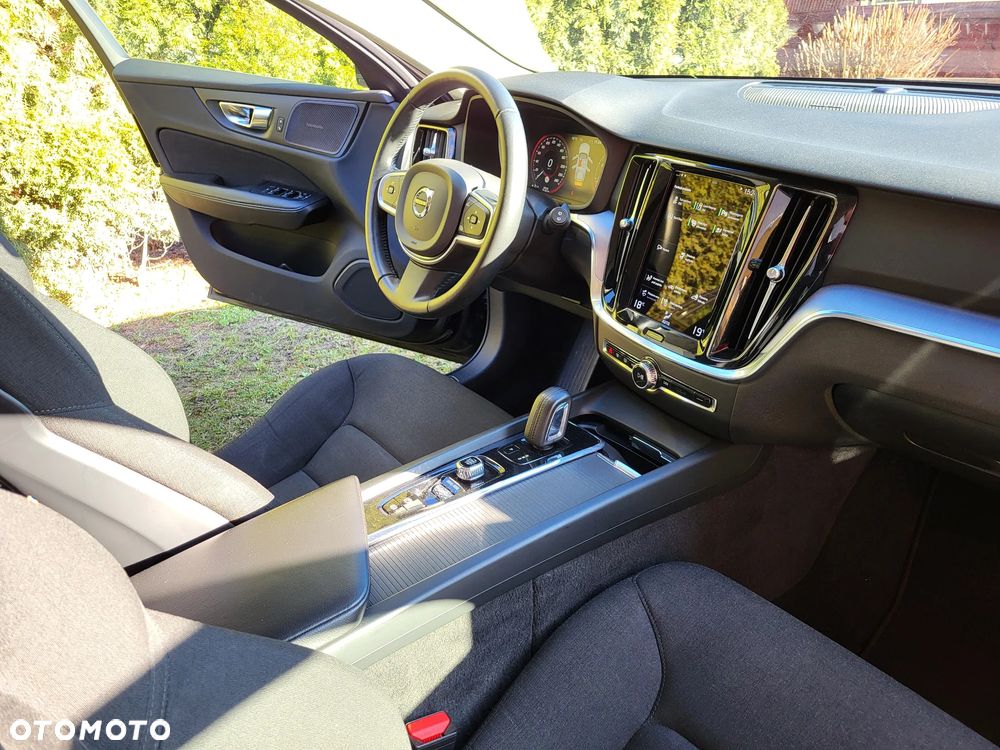 Volvo V60 B4 B Momentum Pro - 17
