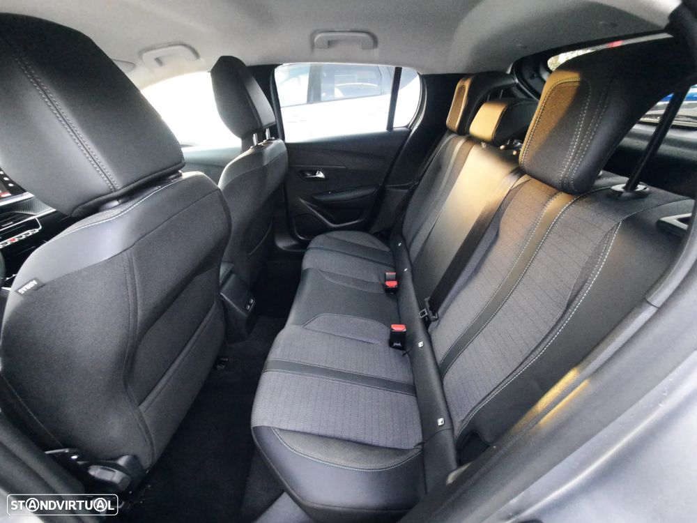 Peugeot 208 1.2 PureTech Allure Pack - 28