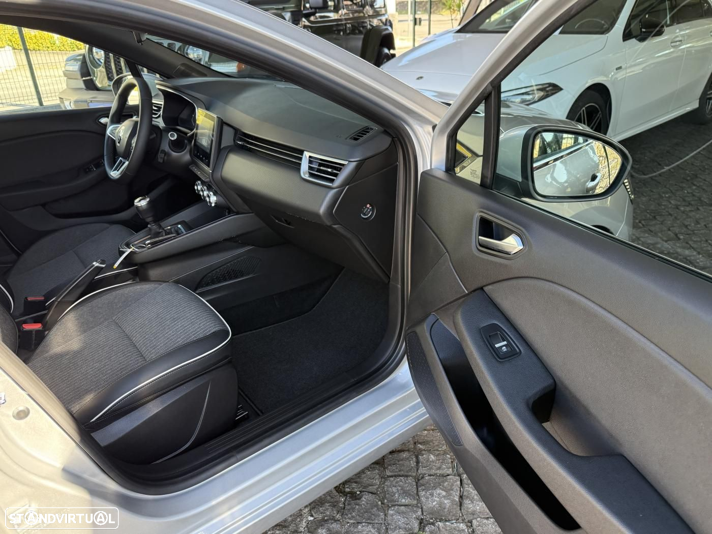 Renault Clio 1.0 TCe Intens Bi-Fuel - 36