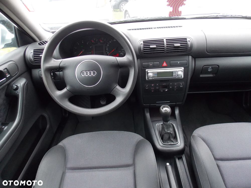Audi A4 Avant - 28