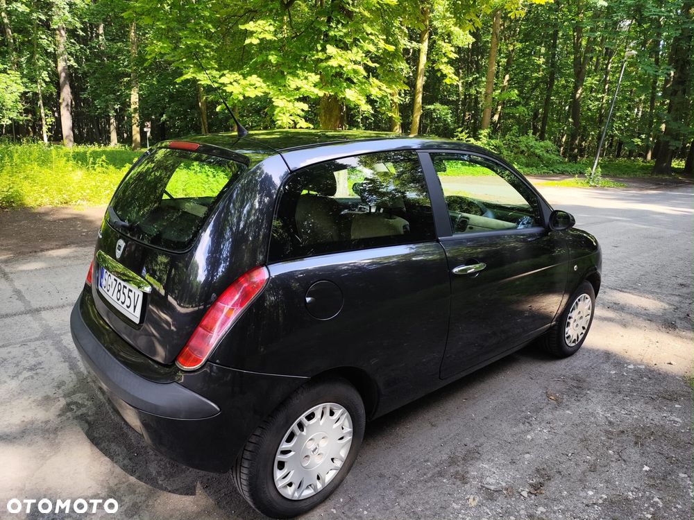 Lancia Ypsilon - 6