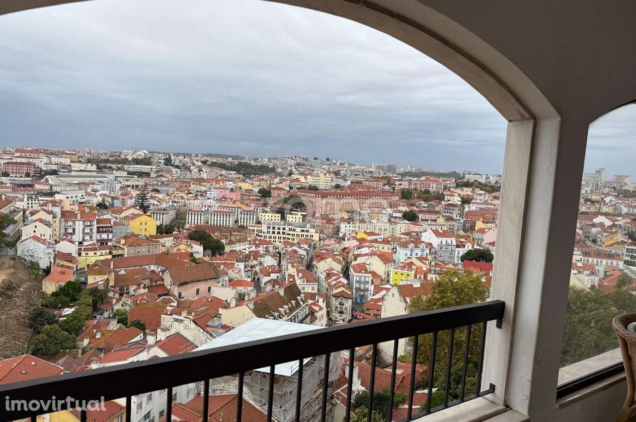 T2 com Vista Panorâmica sobre Lisboa | Graça - Grande imagem: 2/36