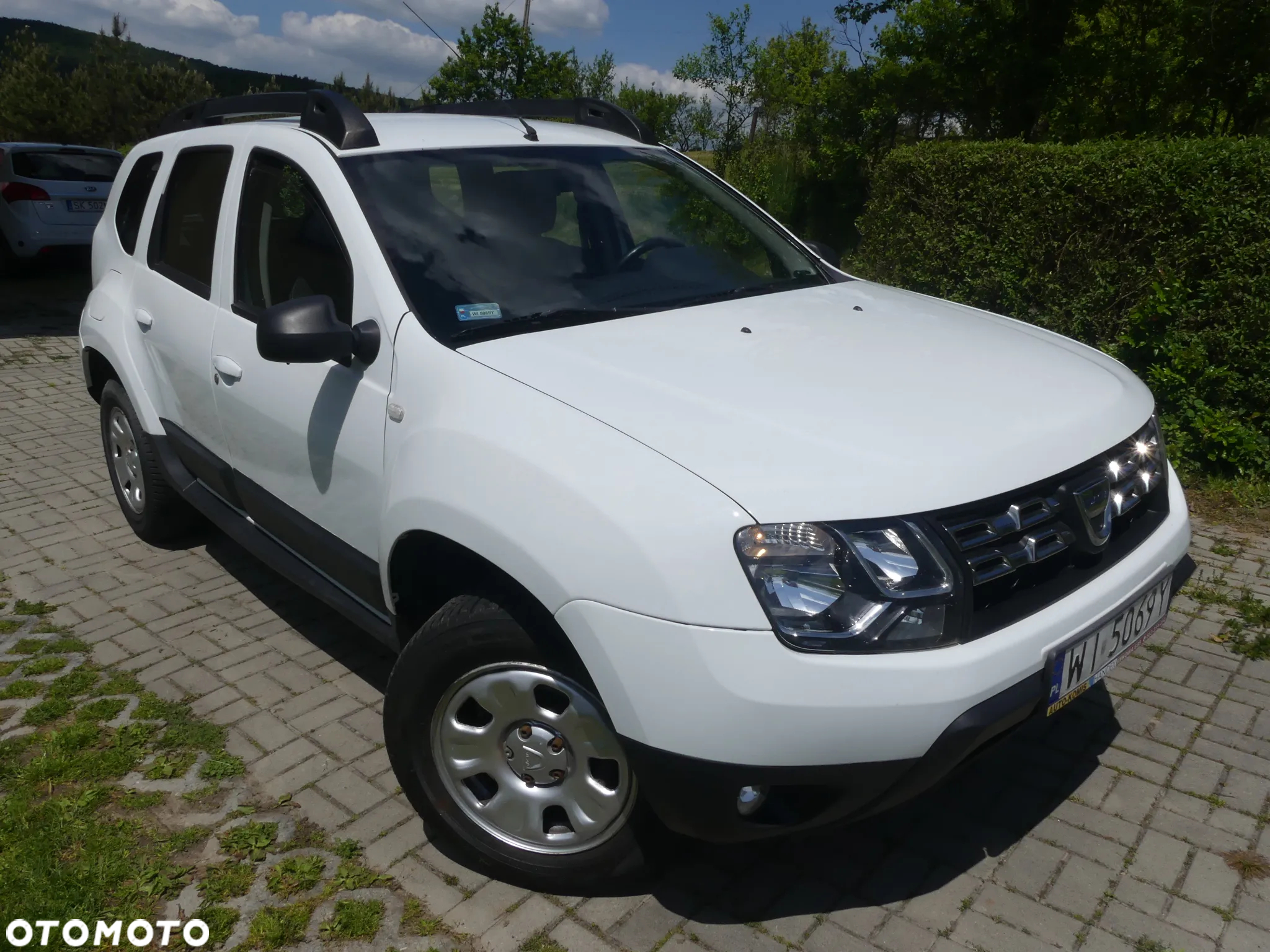 Dacia Duster 1.6 Laureate 4x4 - 13