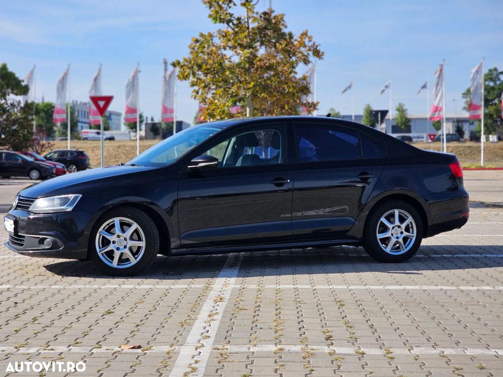 Volkswagen Jetta 2.0 TDI DPF Comfortline DSG - 23