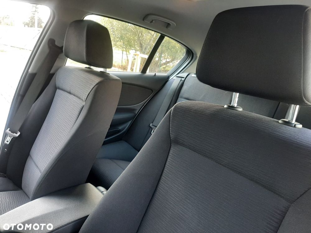 BMW Seria 1 116d EfficientDynamics Edition - 18